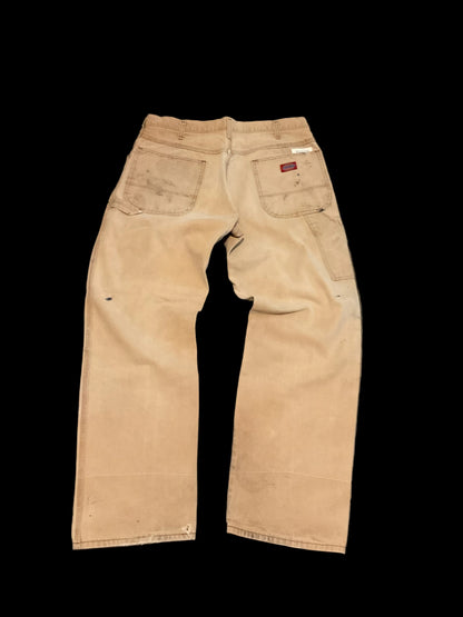 Heavy painters/carpenter dickies fit is true 31X32