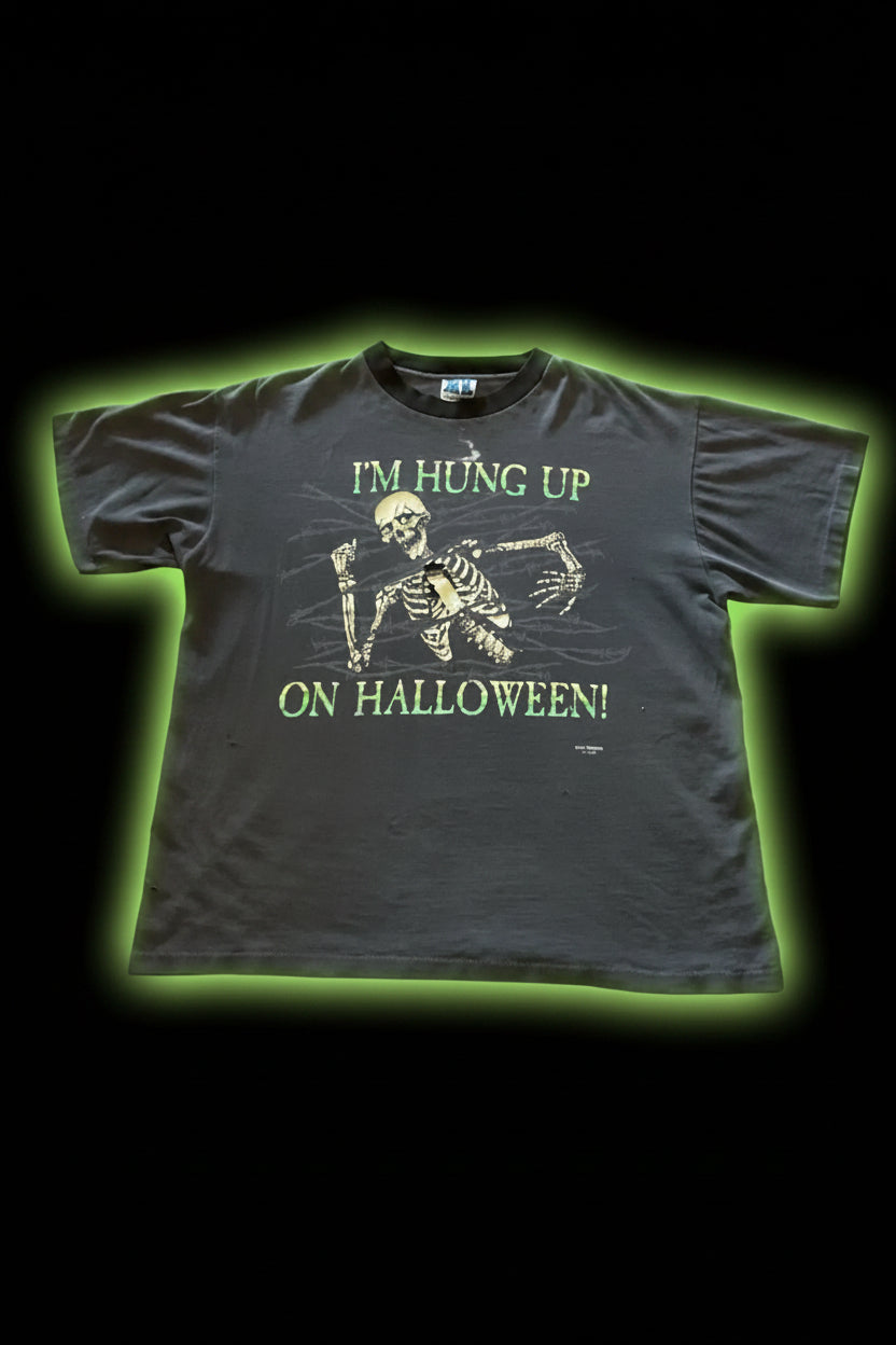 Distressed 1995 glow in the dark Hung Up On Halloween -XL