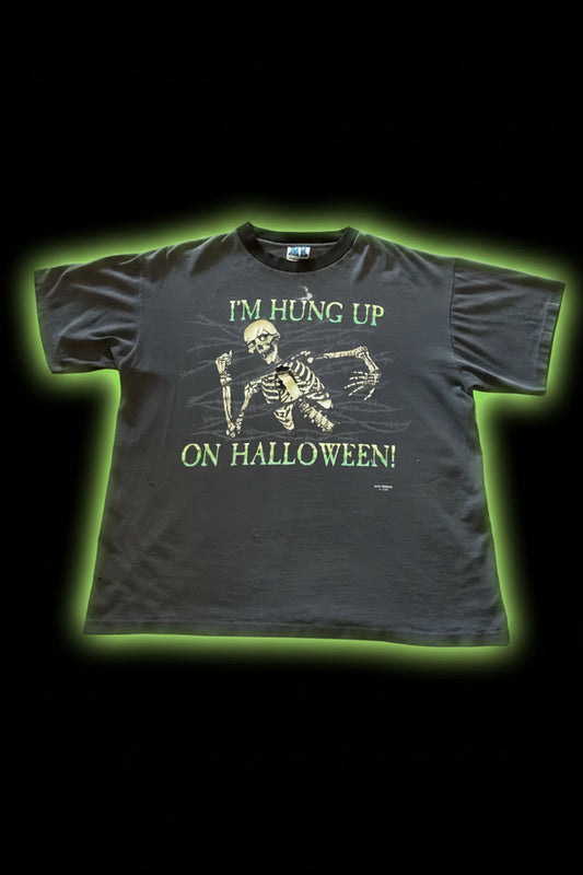 Distressed 1995 glow in the dark Hung Up On Halloween -XL