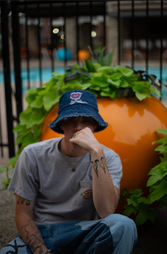 Leo Dark Denim Bucket hat